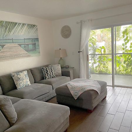 Beautiful Bright & Sparkling 2Bed 1Bath Beach Retreat - Unit 212 Cocoa Beach Exterior photo